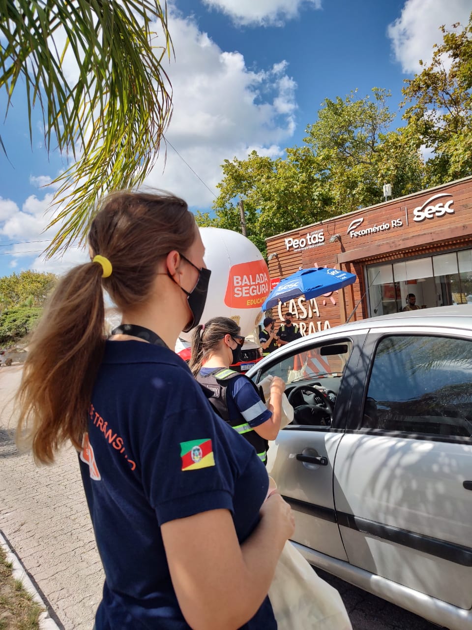 Detran-RS e Prefeitura orientam condutores de veículos e alguns pedestres sobre a importância de não dirigir após consumo de bebida alcoólica