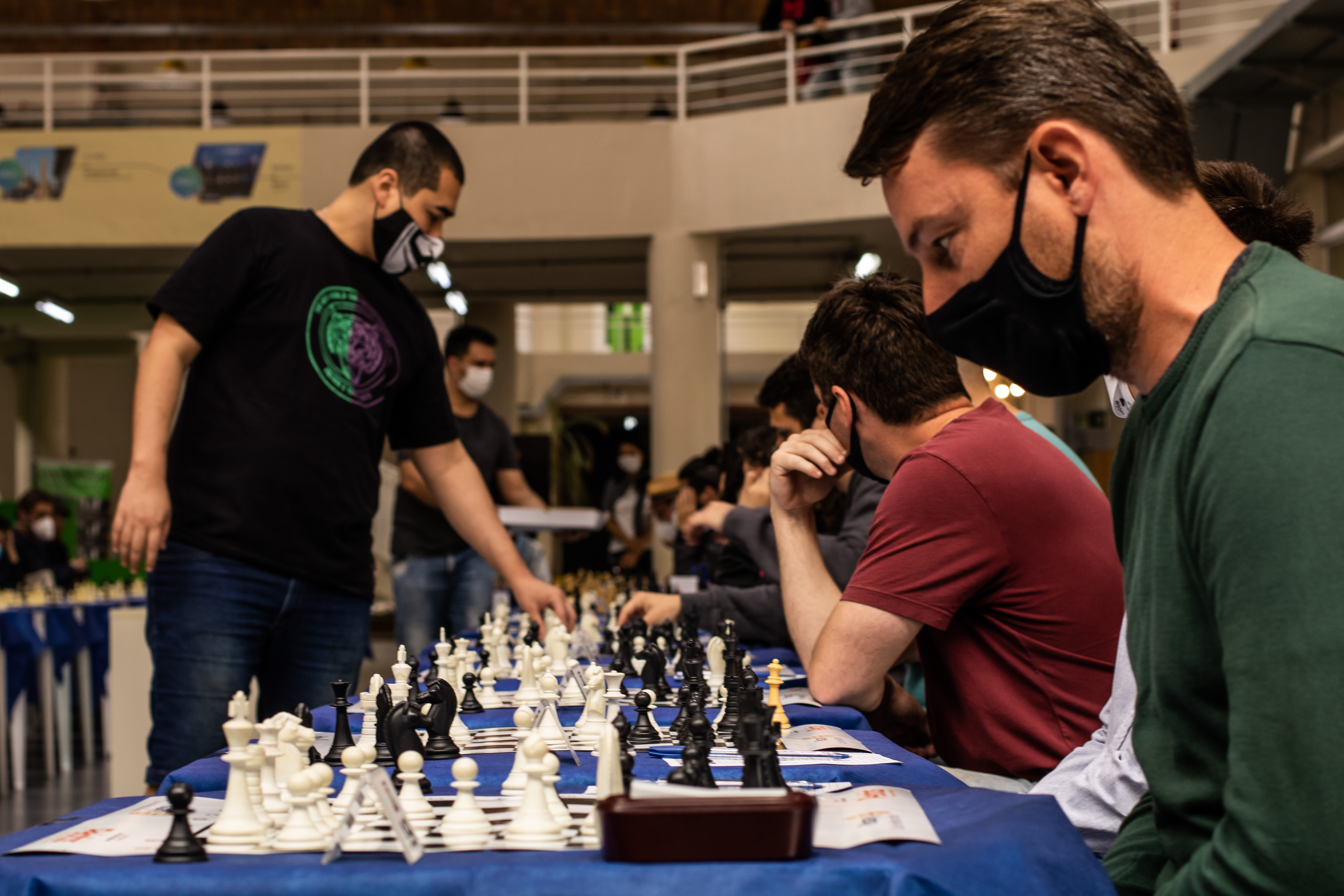 Evento teve o apoio da Prefeitura, e o Grande Mestre de Xadrez enfrentou 40 jogadores ao mesmo tempo. À tarde, foi realizado o Torneio de Xadrez Rápido
