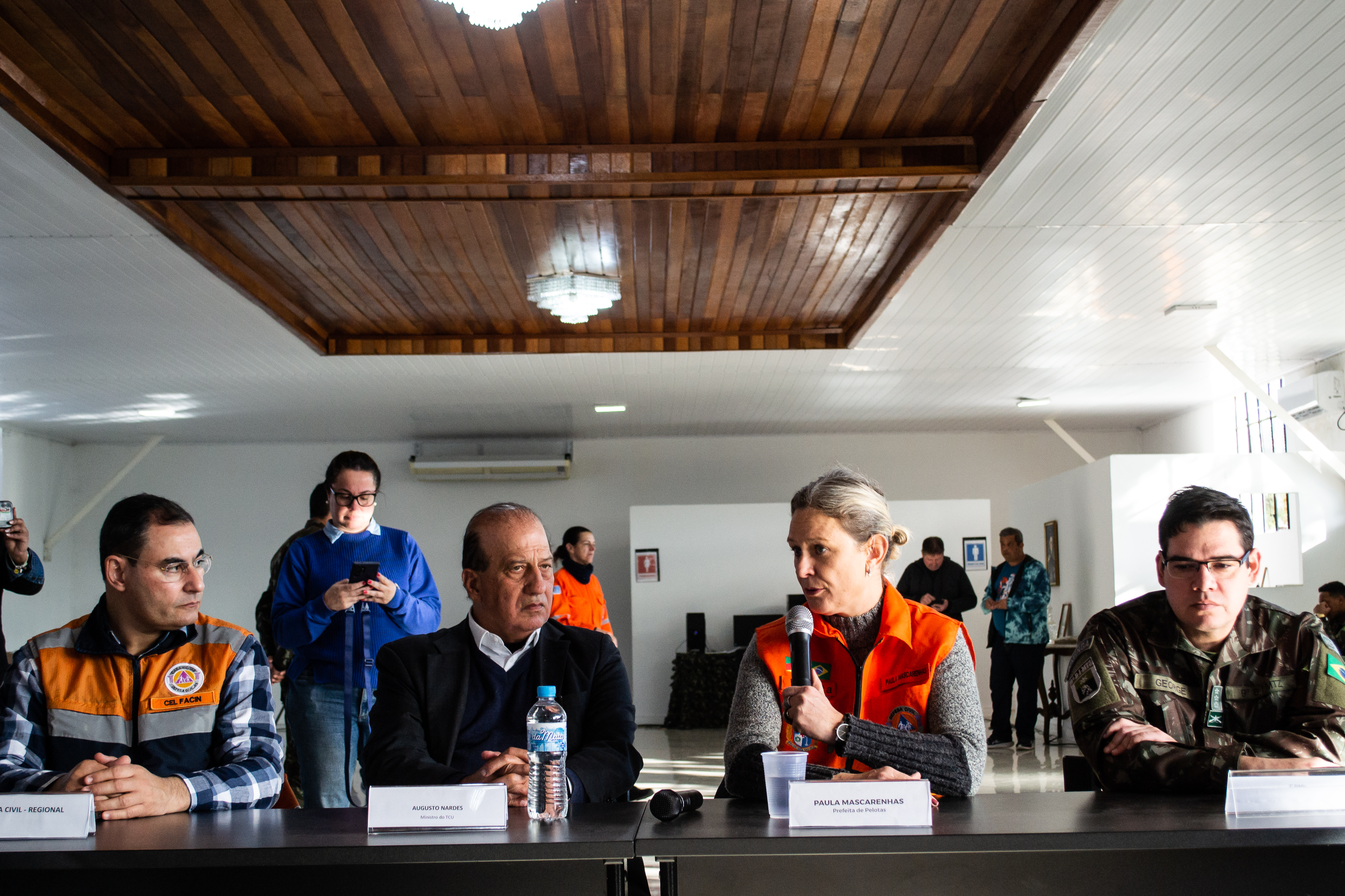 Chefe do Executivo, em conjunto com o grupo de pesquisadores da UFPel, expôs as ações realizadas no local há quase um mês ao ministro Augusto Nardes