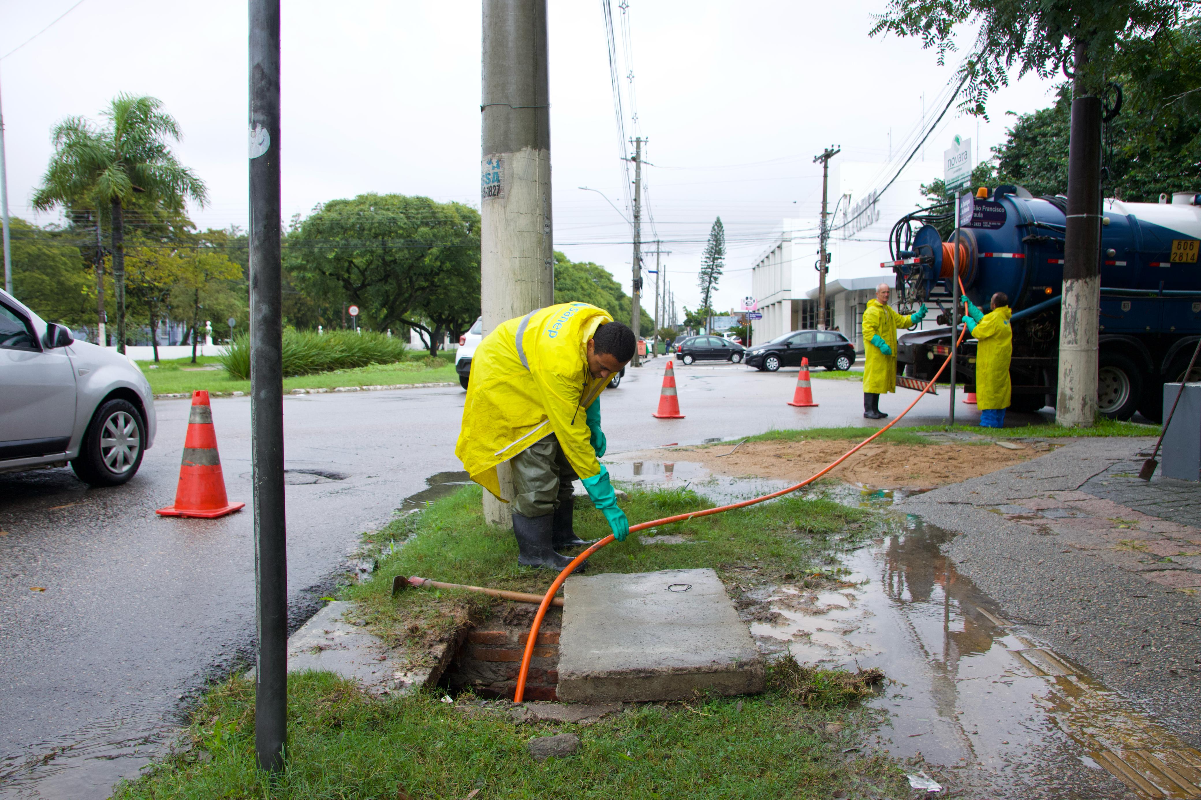 Próximos dois dias serão de mobilização para ações de resposta a possíveis ventos fortes, chuva intensa e queda de granizo no município