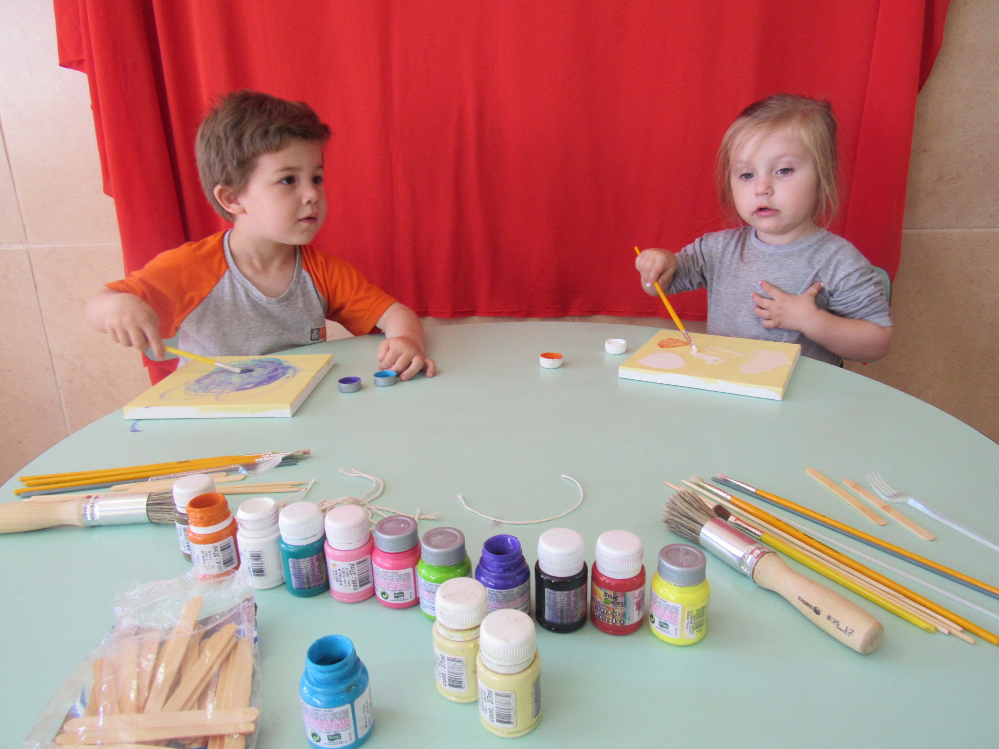Projeto ‘Pequenos Grandes Talentos’ incentiva o desenvolvimento de habilidades artísticas