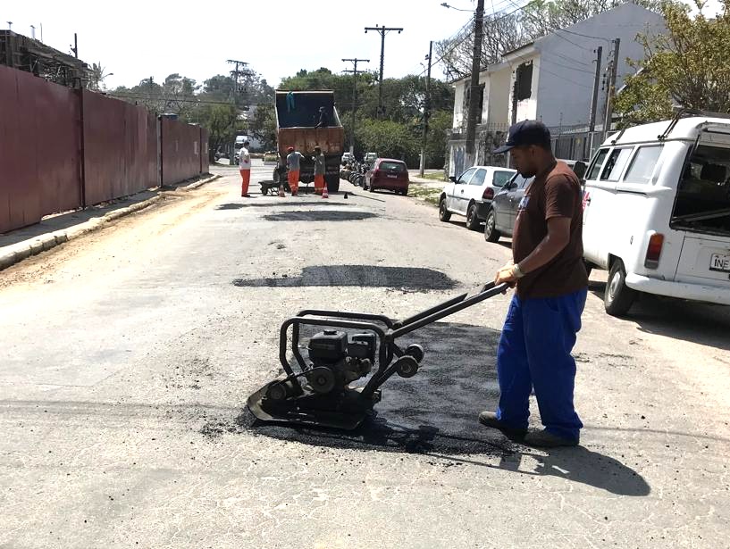 Secretaria de Obras e Pavimentação utilizou 10 toneladas de asfalto para corrigir buracos de vias das Três Vendas, São Gonçalo, Fragata e Centro