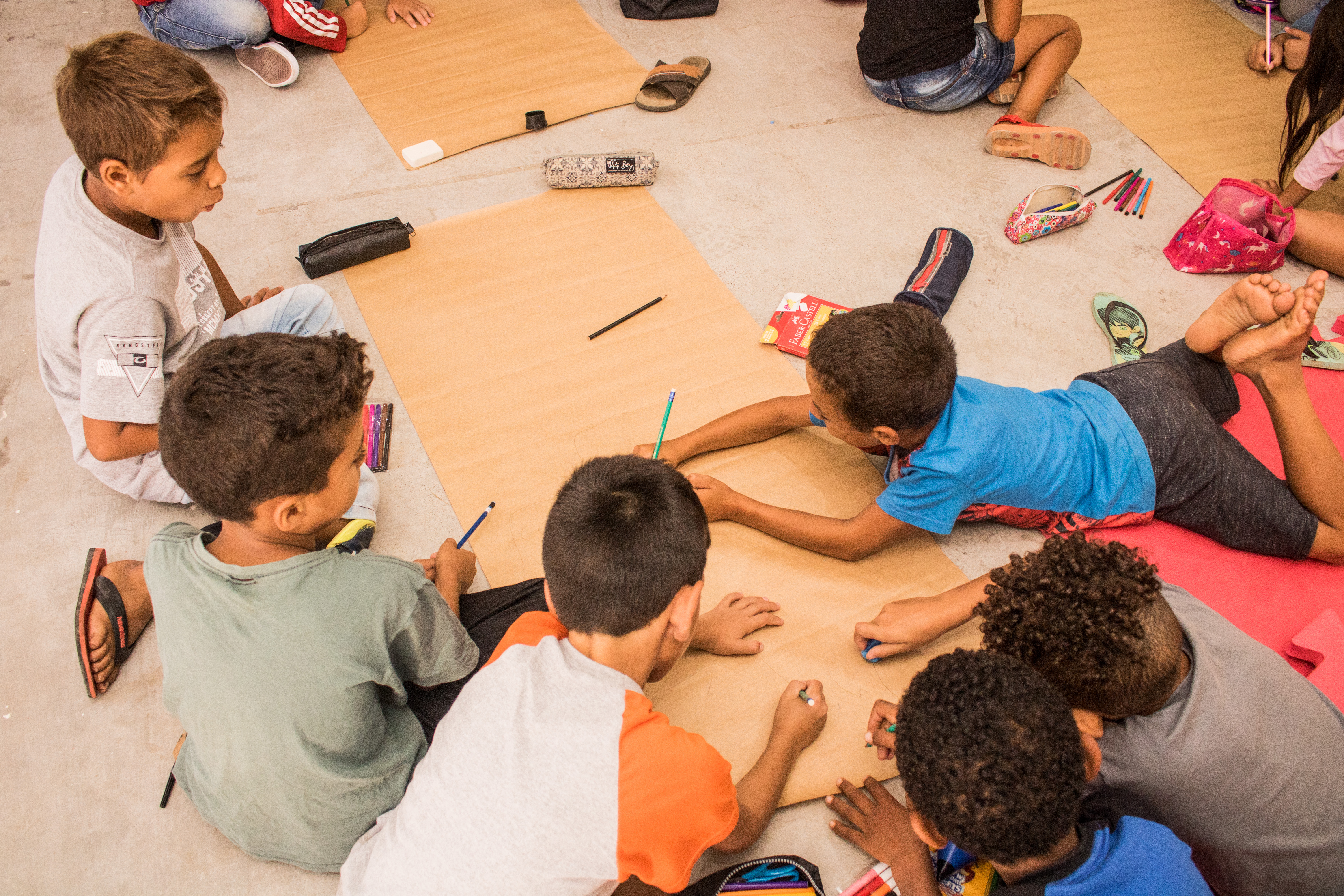 Diversos educandários foram percorridos com o objetivo de conquistar o apoio, dos mais jovens, no combate ao problema