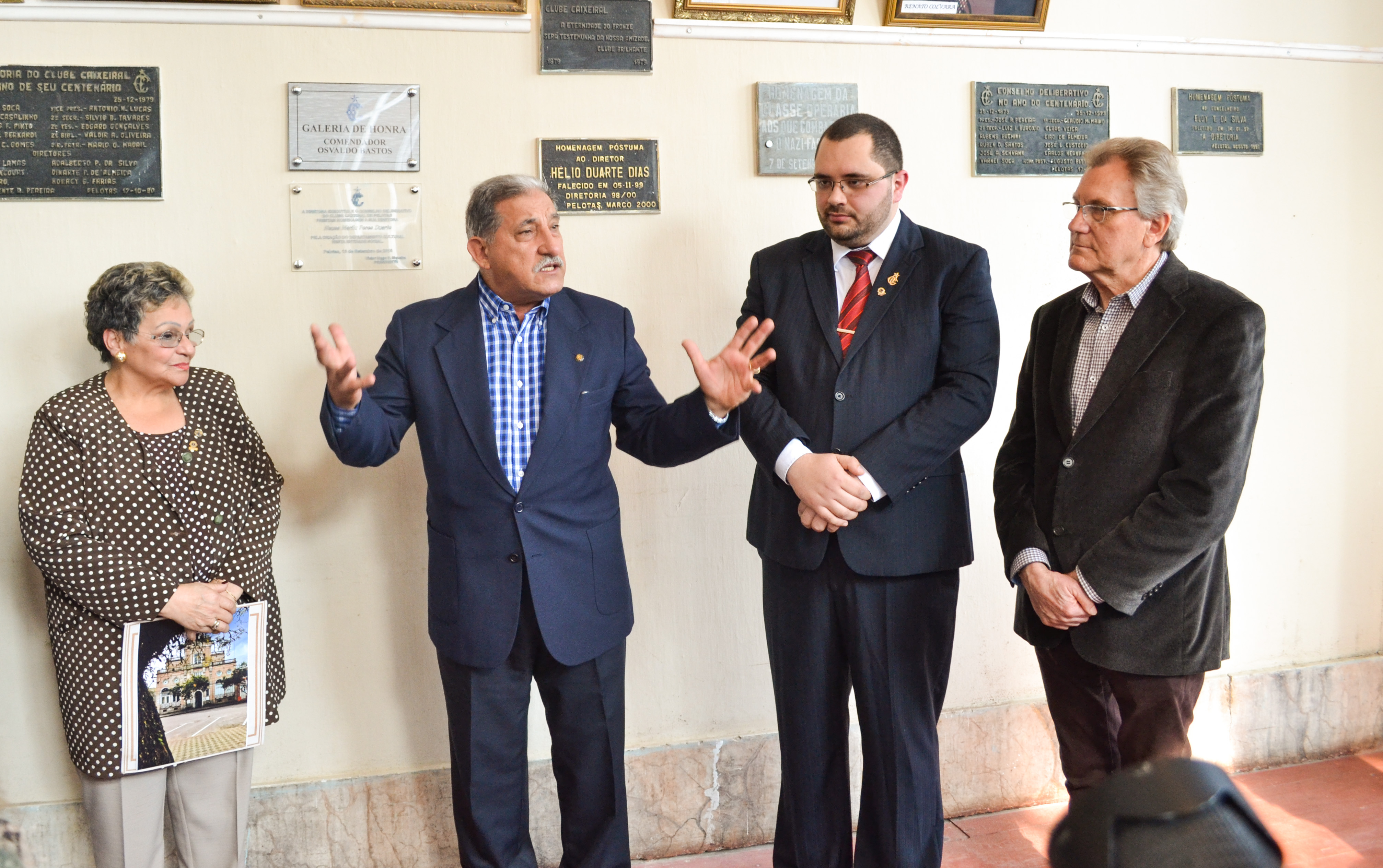 Departamento cultural do Clube Caixeral homenageou os 69 anos da instituição