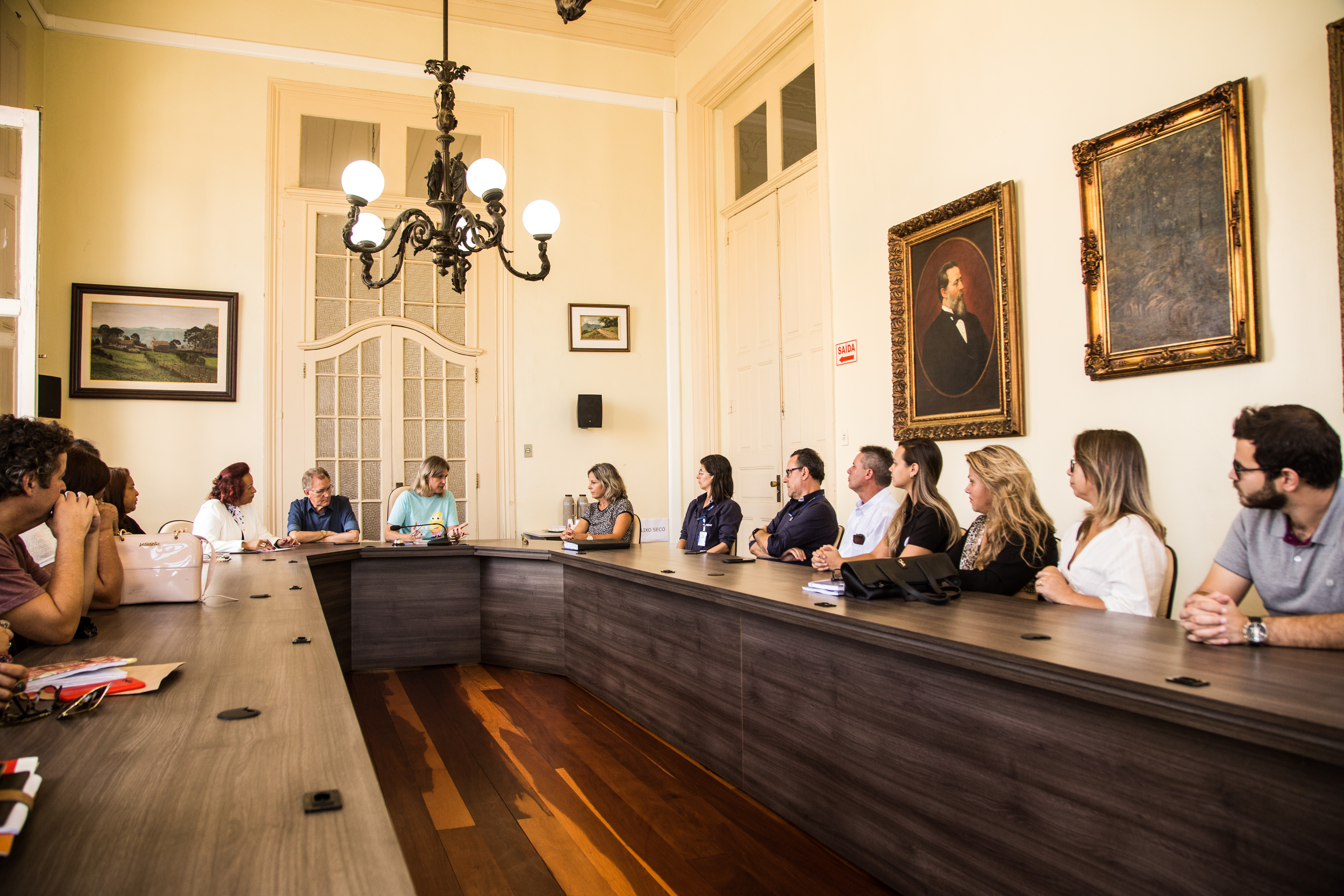 Prefeita assina Portaria 17/2019, designando oito integrantes do grupo que atuará diretamente no processo eleitoral