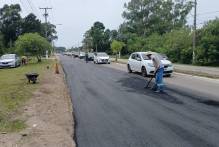 Prefeitura faz melhorias no pavimento da Adolfo Fetter