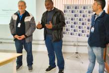 Prefeitura participa de evento com produtores de morango