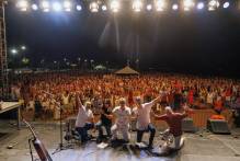 Milhares celebram a chegada de 2026 no Laranjal