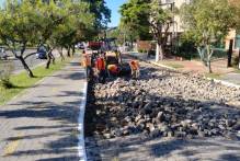 Prefeitura recupera calçamento em blocos da Dom Joaquim