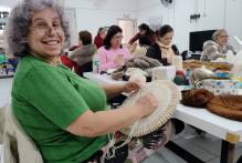 Retrate sedia curso de confecção em lã crua