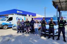 Agentes de trânsito escoltam transporte de órgãos para transplante