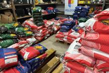Desenvolvimento Rural entrega 70 sacos de milho a agricultores rurais