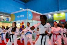 Projetos da SELJ promovem apresentações ao público na Fenadoce