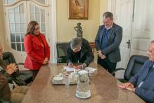 Prefeitura assina protocolo de intenções com UFPel e IFSul