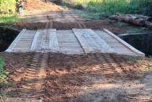 Prefeitura dá manutenção a pontes na zona rural