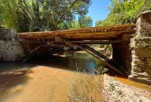 Prefeitura entrega ponte na zona rural