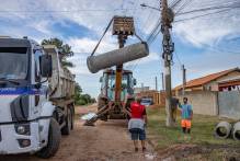 Prefeitura conserta rede no Barro Duro