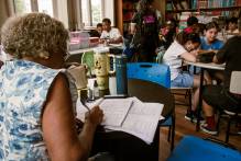 Prefeitura volta a protocolar contratação de professores e servidores de escola