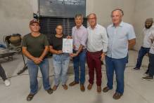 Loteamento Renascer recebe 150 termos de posse