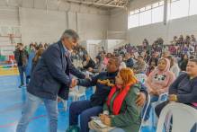 Prefeitura cadastra centenas de famílias em mutirão habitacional