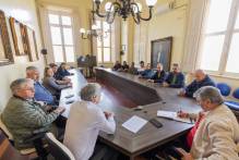 Prefeito garante apoio à cadeia produtiva do pêssego em Pelotas e região