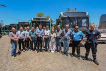 Prefeitura recebe sete novos ônibus para o transporte coletivo