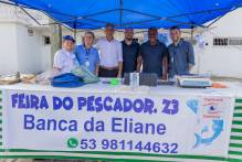 Marroni faz abertura simbólica da Feira do Pescador