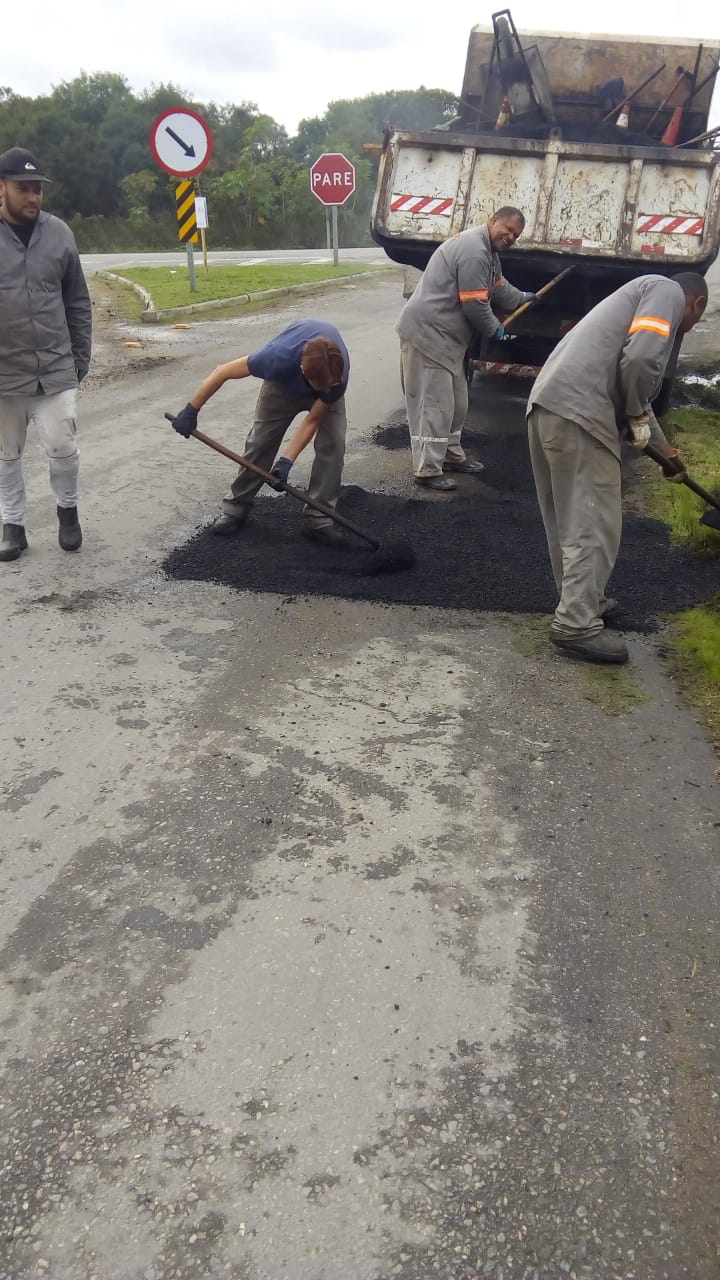Secretaria de Obras e Pavimentação mantém frentes de trabalho na recuperação asfáltica