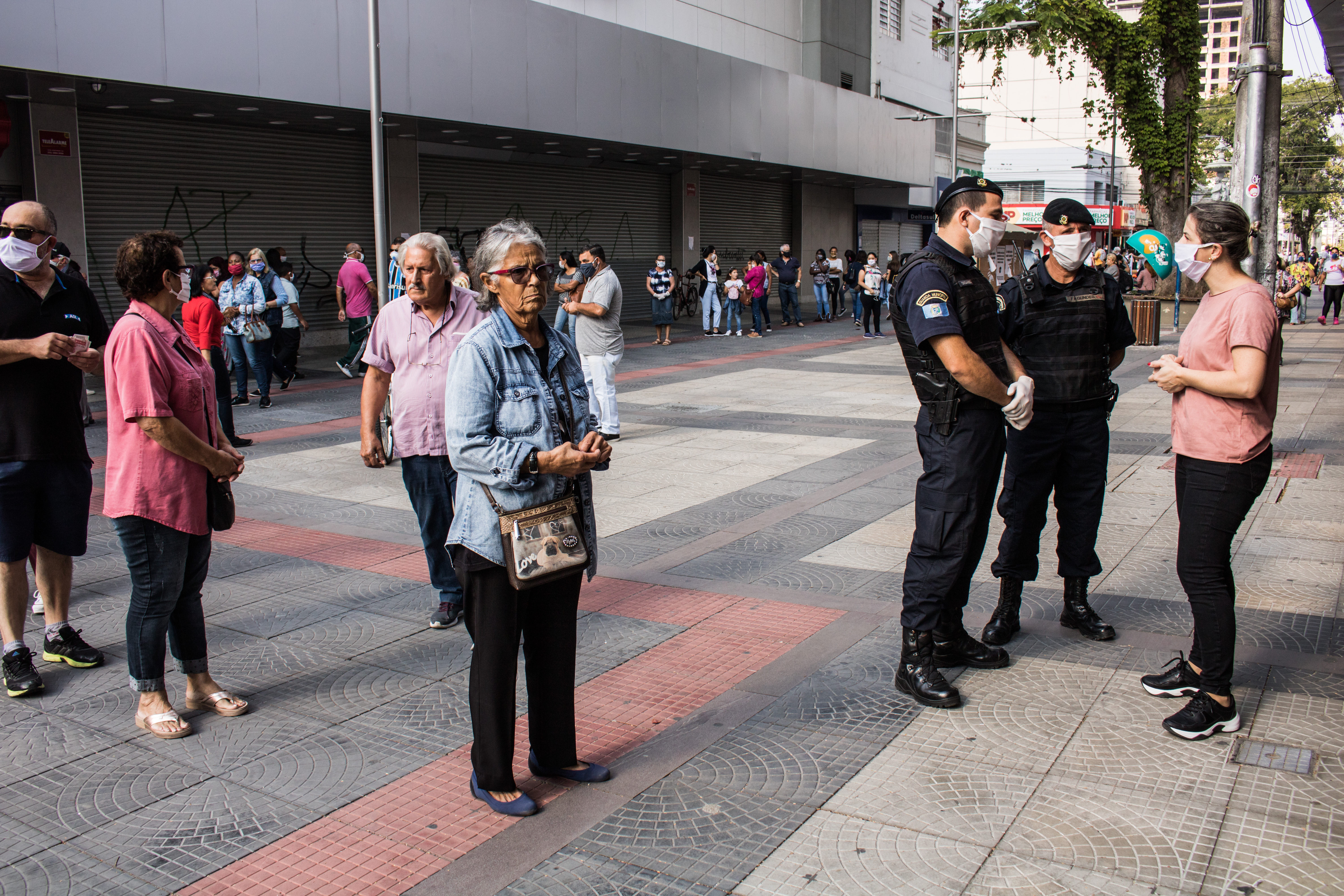 Até sábado, forças de segurança fiscalizarão o comércio da área central, para que se cumpram as determinações do Decreto 6.267