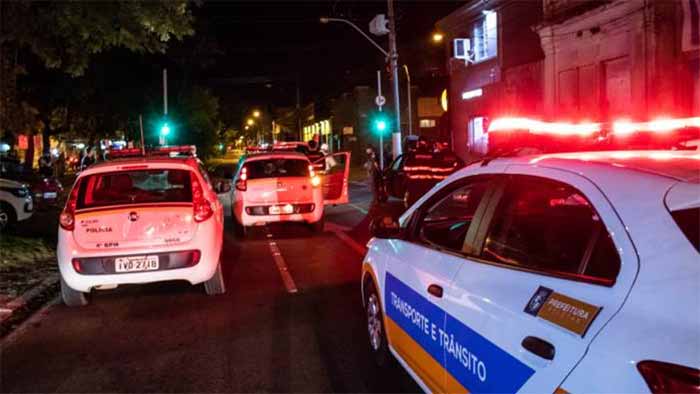 Entre os dias 23 e 24, as forças de segurança do município realizaram 57 abordagens de pessoas e veículos