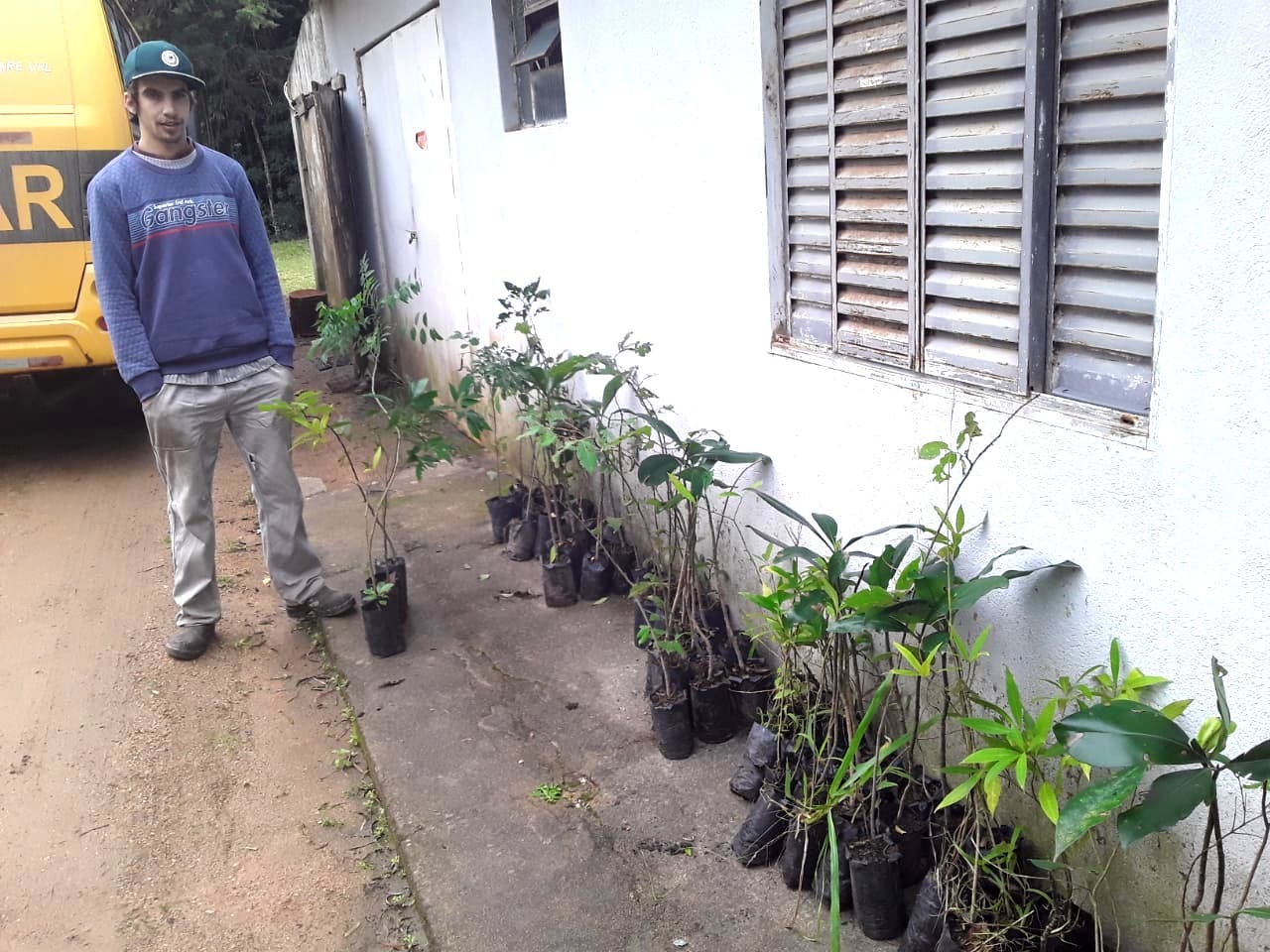 Divulgação sobre o descarte de embalagens de agrotóxicos e a distribuição de mudas aos moradores da colônia estão na programação