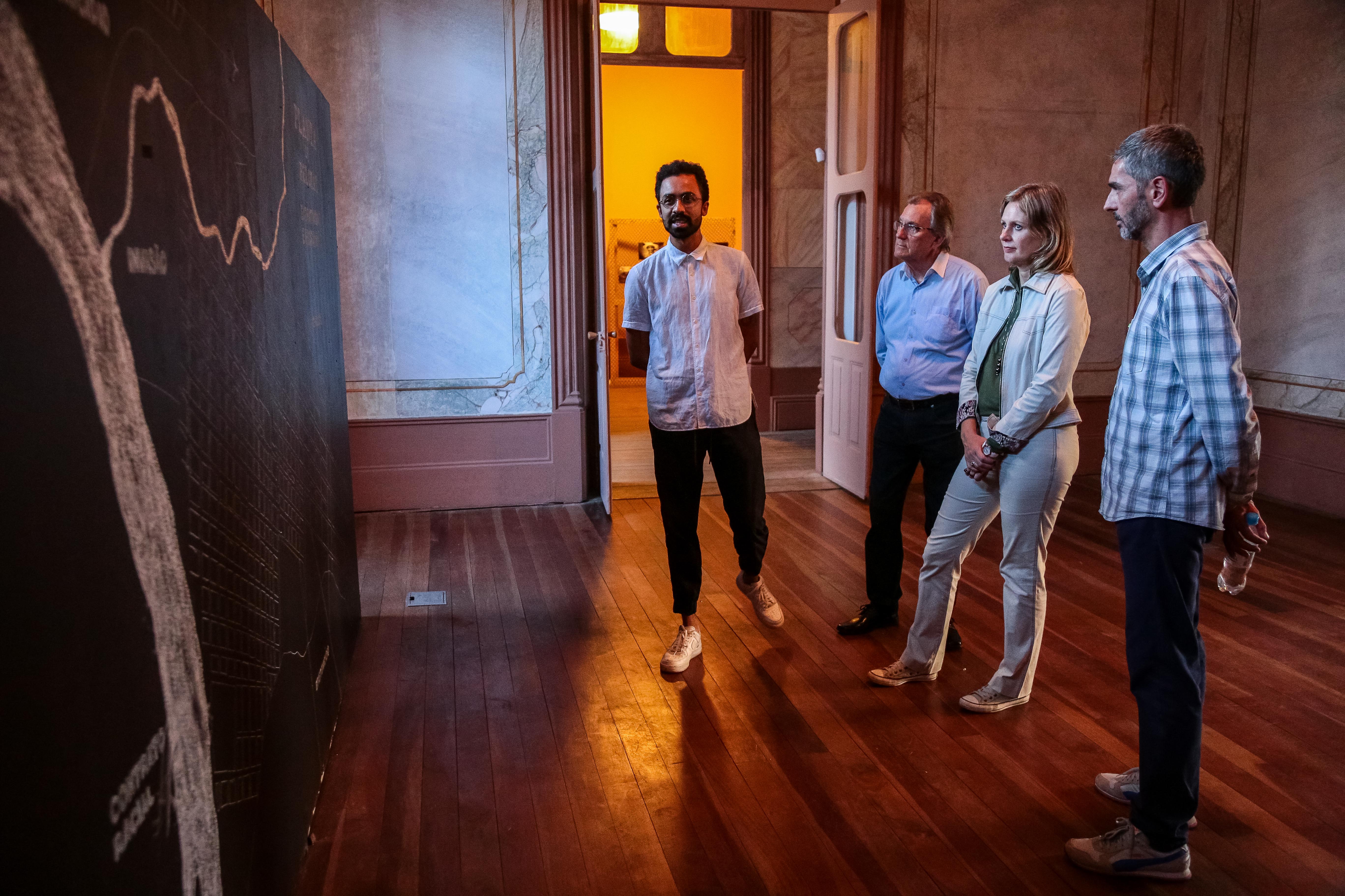 Promovida pela Secretaria de Cultura (Secult), exposição pode ser visitada até 28 de abril, no Casarão 6