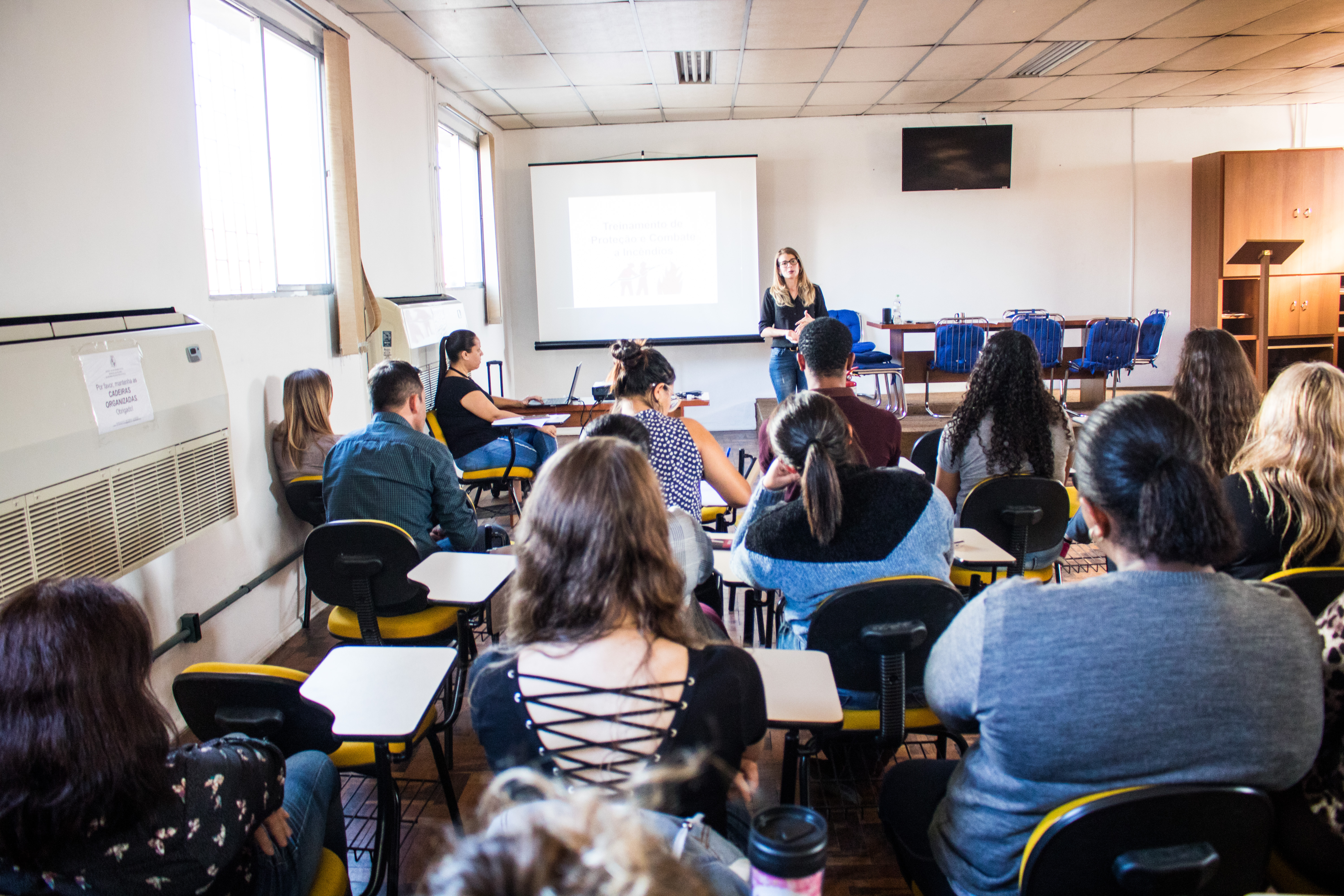 Departamento de Saúde e Segurança do Trabalho promoveu treinamento na Secretaria de Assistência Social