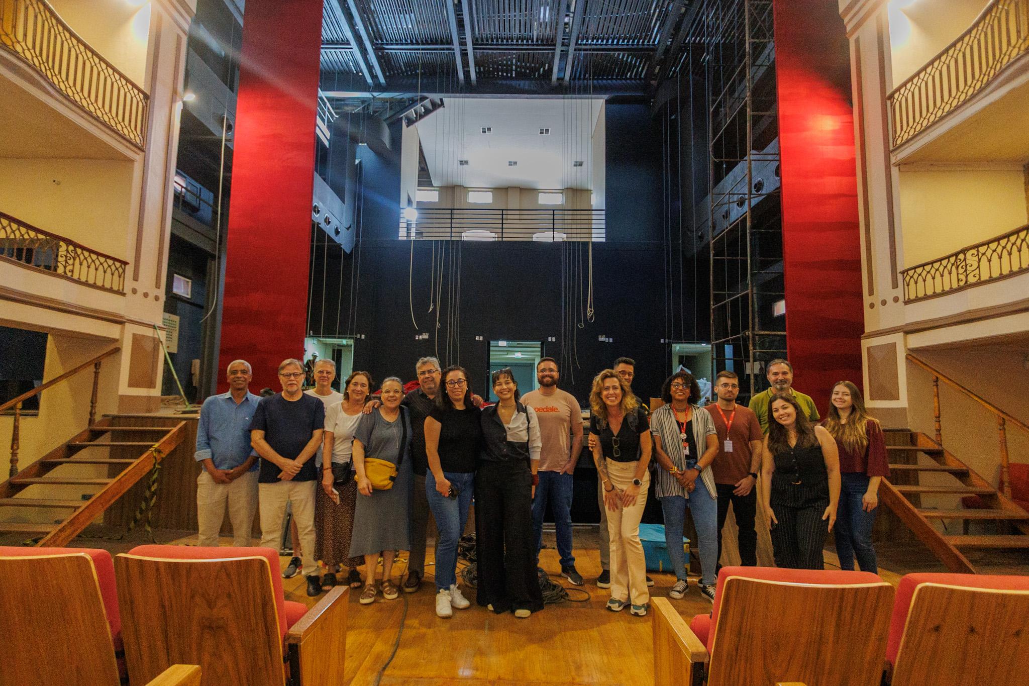 A equipe aproveitou a passagem por Pelotas para acompanhar o desenvolvimento da restauração