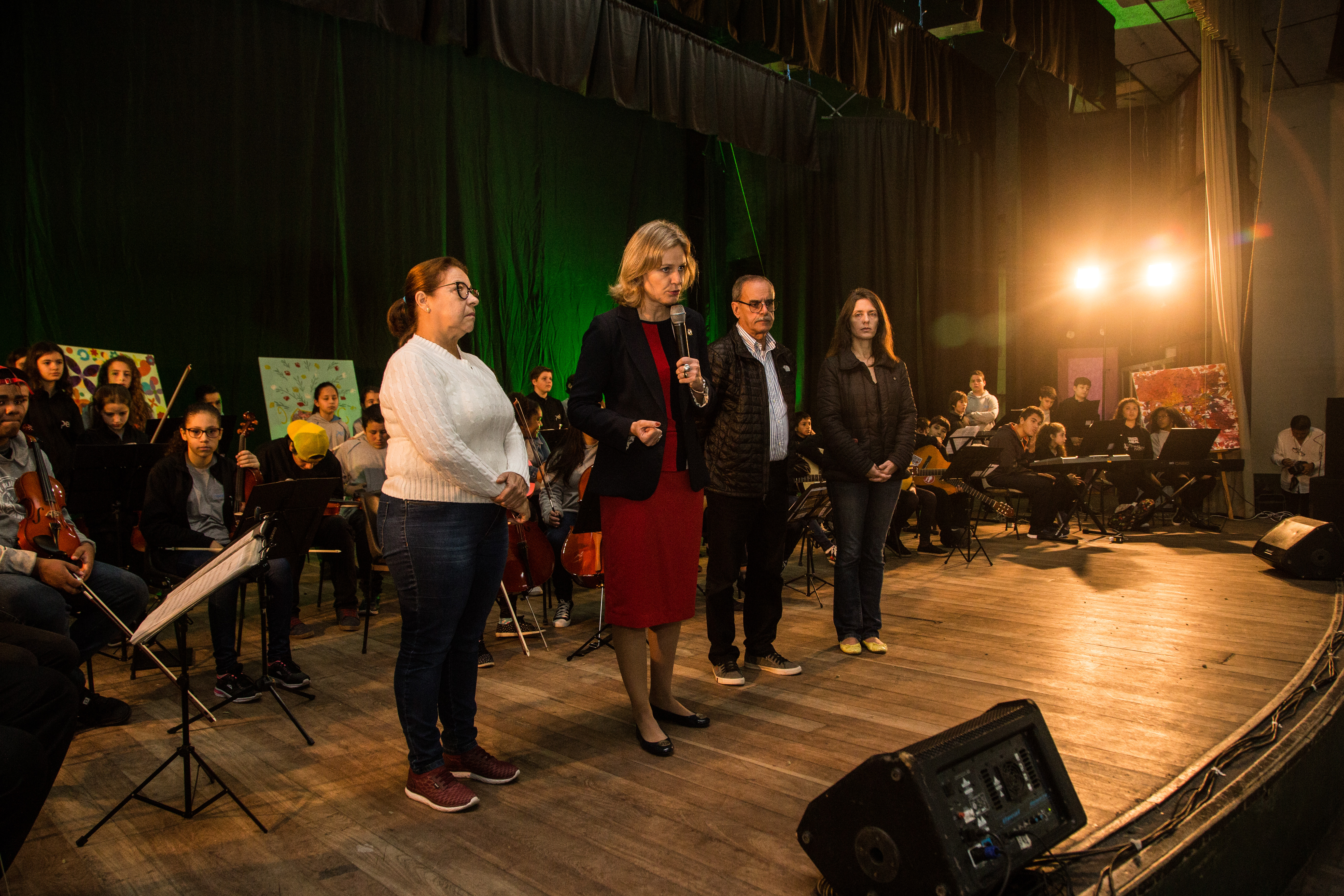 Município promove fórum com educadores e especialistas para debater o papel da rede na implementação da cultura da paz