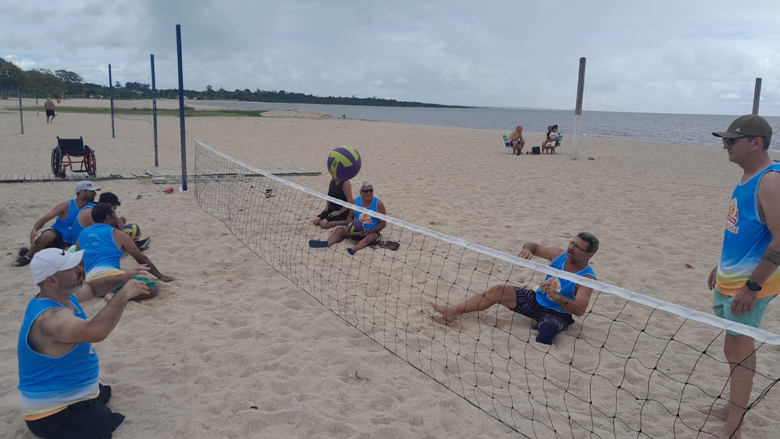 Durante o evento foi lançado o 1º Campeonato de Vôlei Sentado da Praia do Laranjal, marcado para março