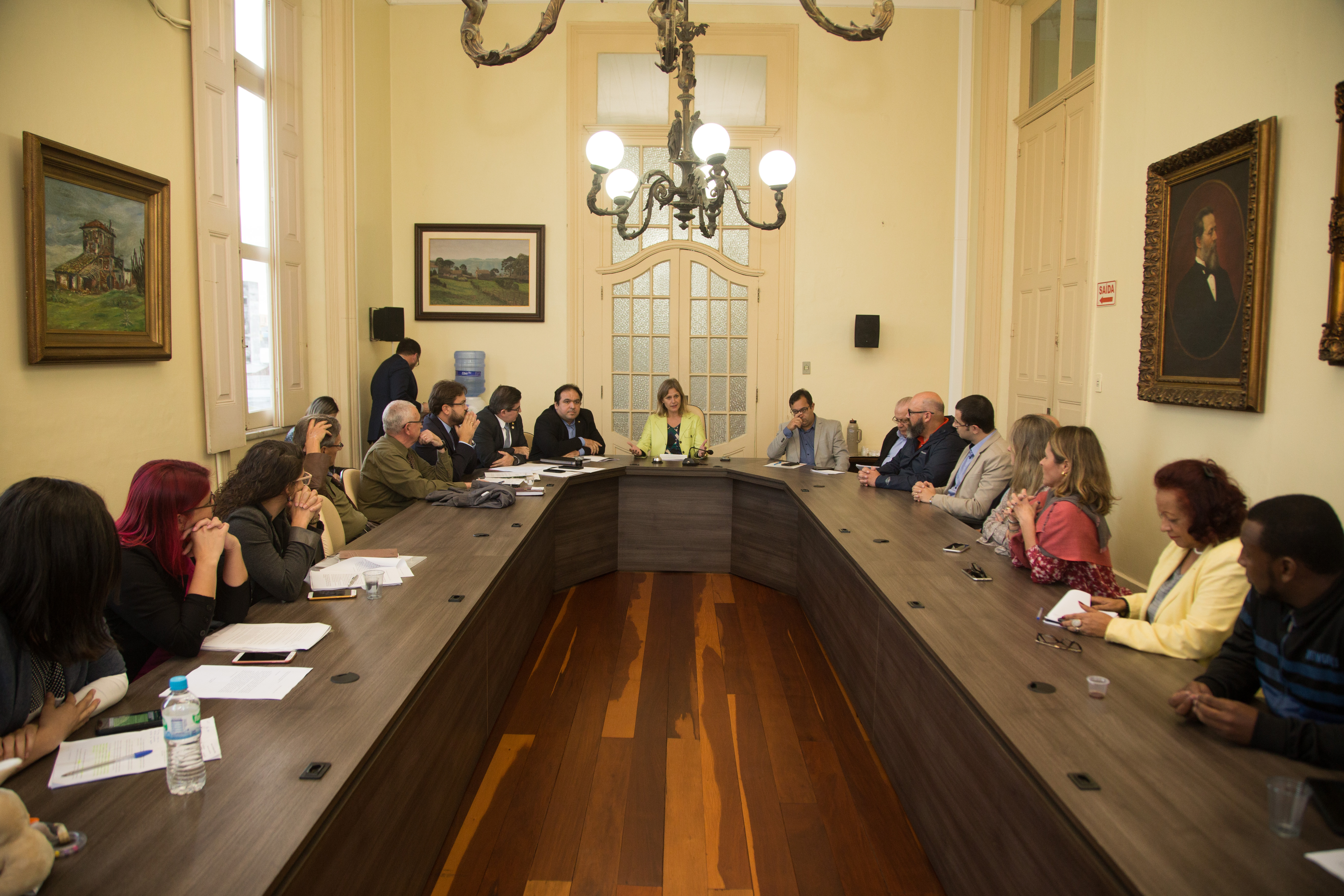 Posições contrárias e favoráveis à sanção do PL 1195/19 foram debatidas na ocasião que reuniu, ainda, os vereadores propositores do texto