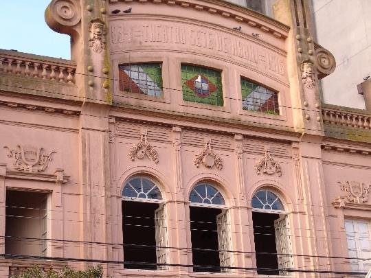 Processo vai apontar a empresa responsável pelas obras estruturais do prédio histórico