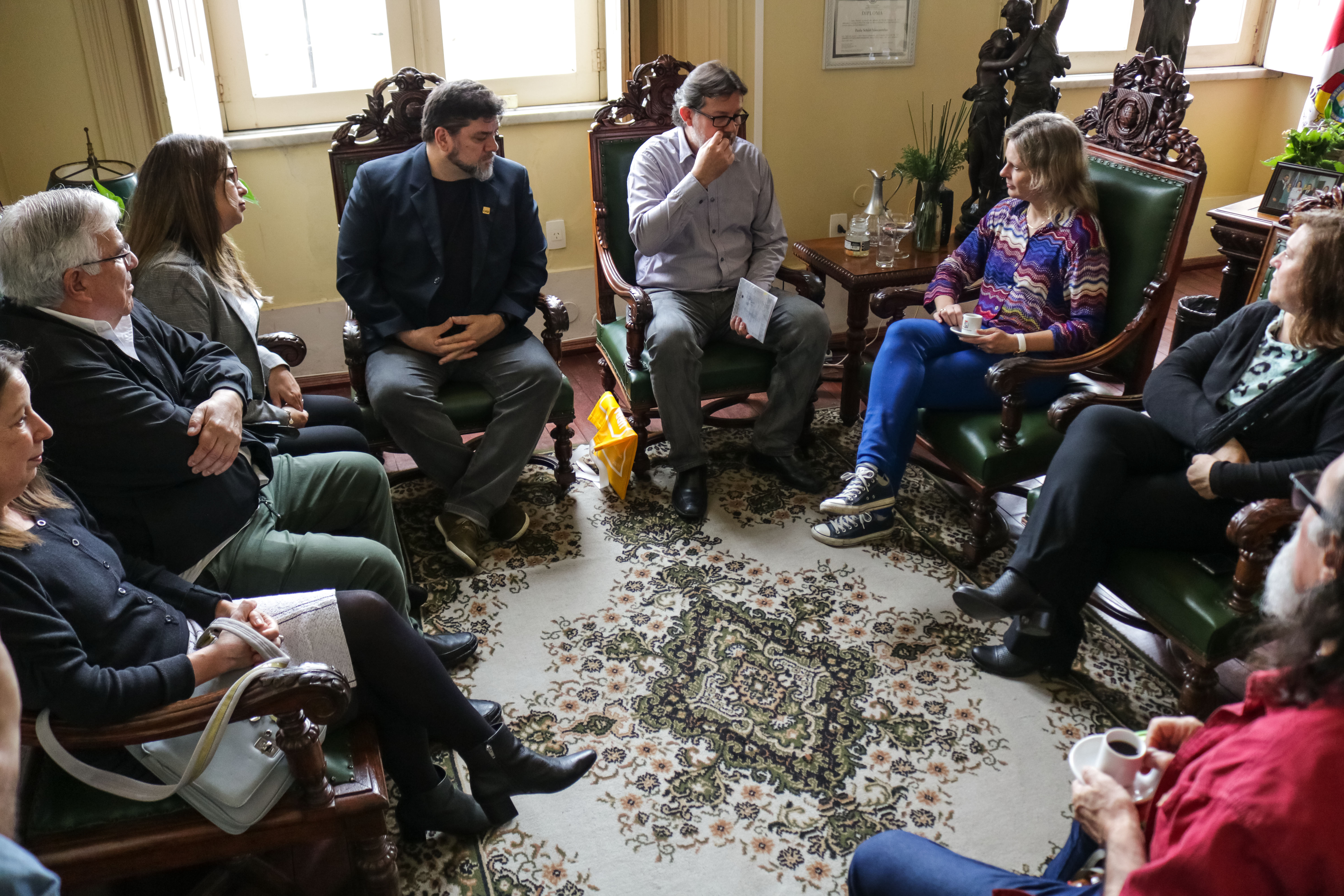 Delegação fez visita de cortesia à prefeita e propôs convênio
