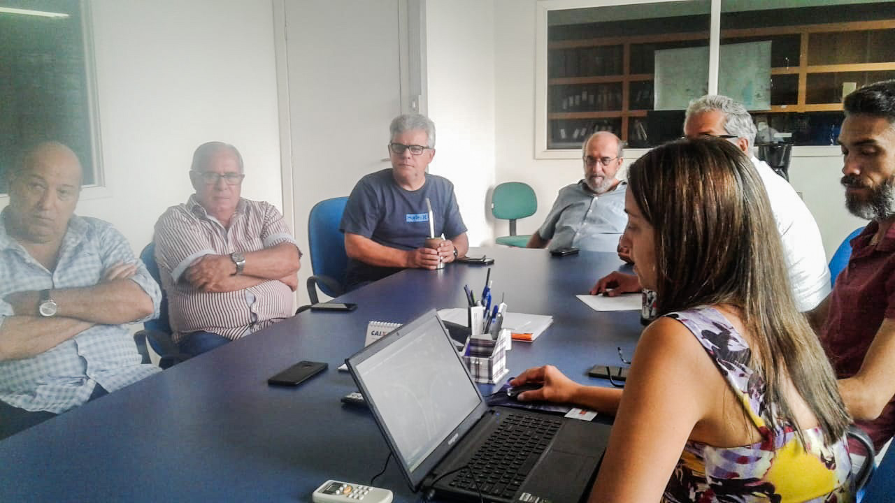 Em reunião, gestores e profissionais aprofundam tratativas de organização de pontos da cidade