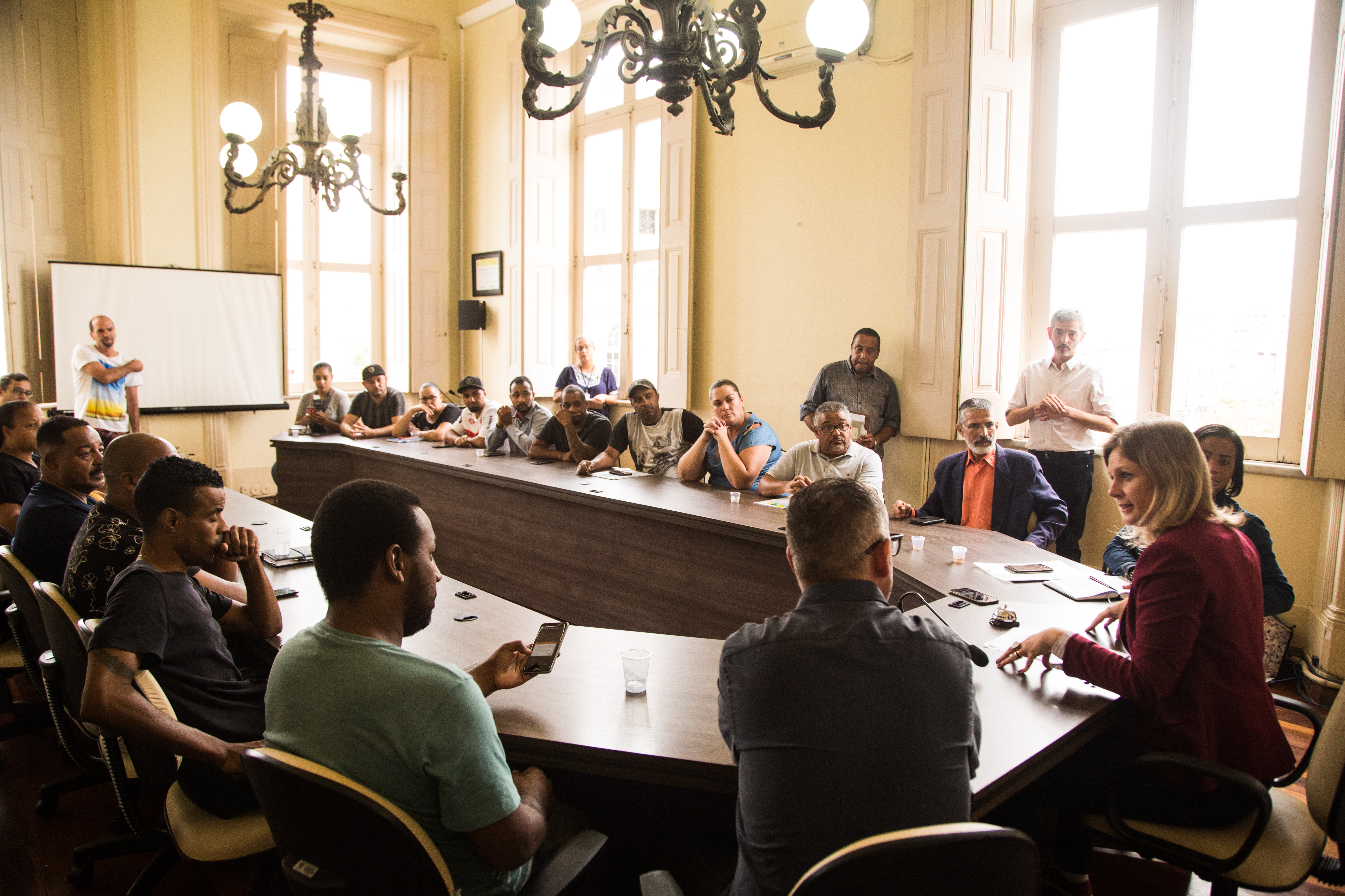 Grupos musicais foram recebidos na sala de reuniões da Prefeitura. Na pauta, as regras que norteiam a realização de eventos no Mercado