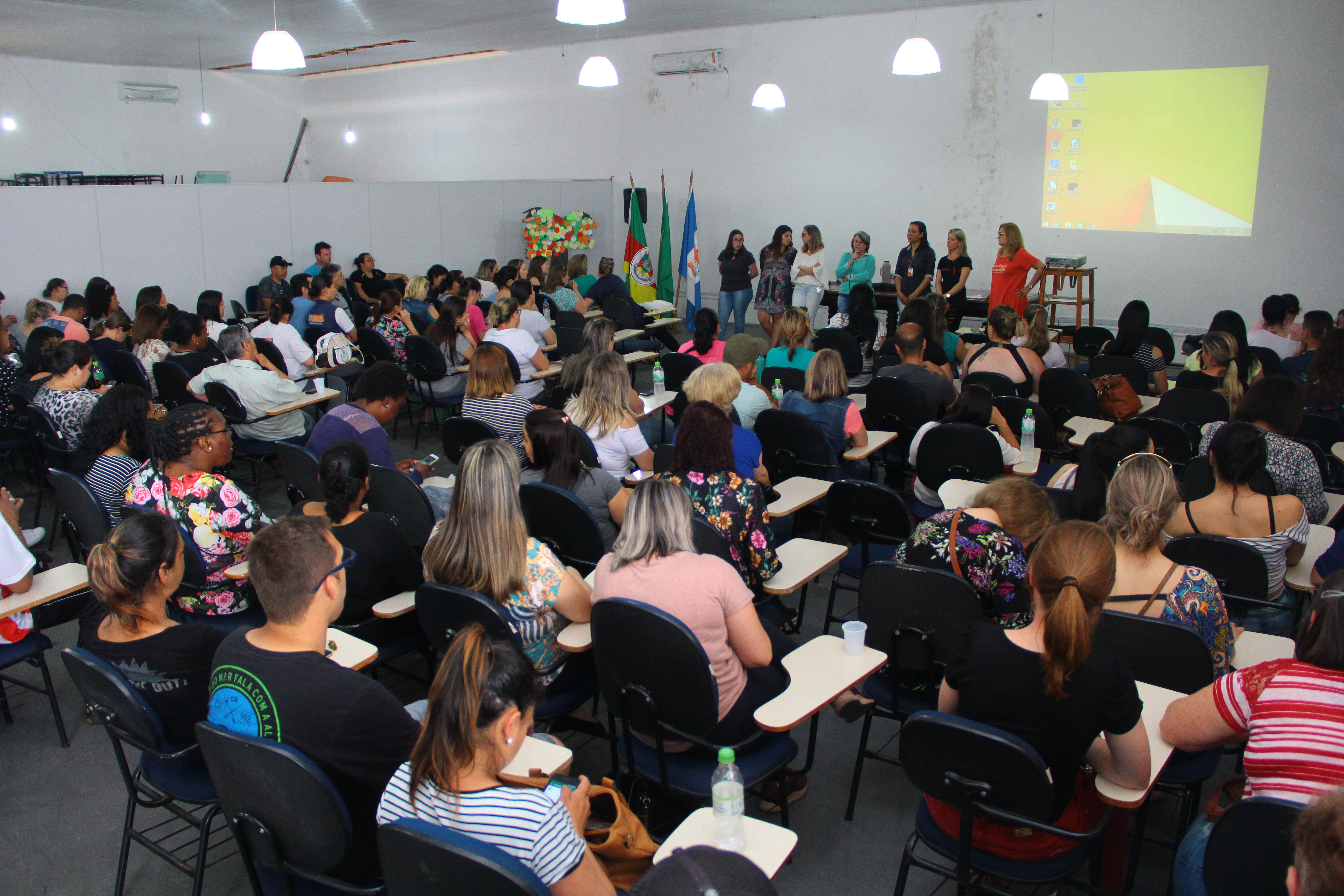 Cerca de 340 agentes comunitários de saúde participaram do encontro