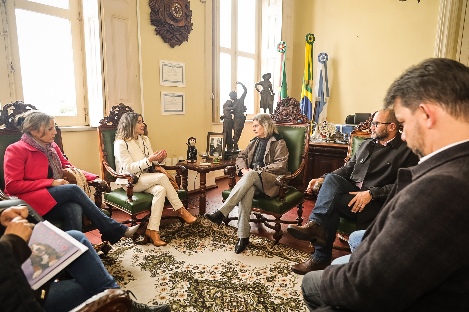 Serão incorporadas às atividades de responsabilidade da Patrulha Maria da Penha, da Guarda Municipal, a proteção à criança e adolescente vítima de violência