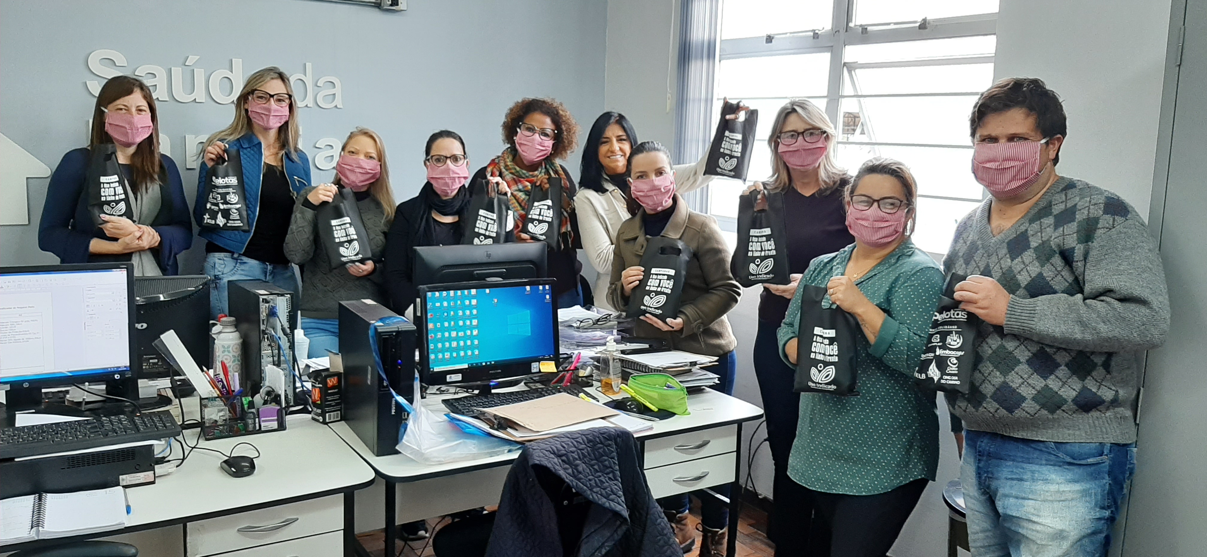 Profissionais da linha de frente, como motoristas, enfermeiras de apoio técnico e equipes da Vigilância Epidemiológica, estão entre os 500 contemplados