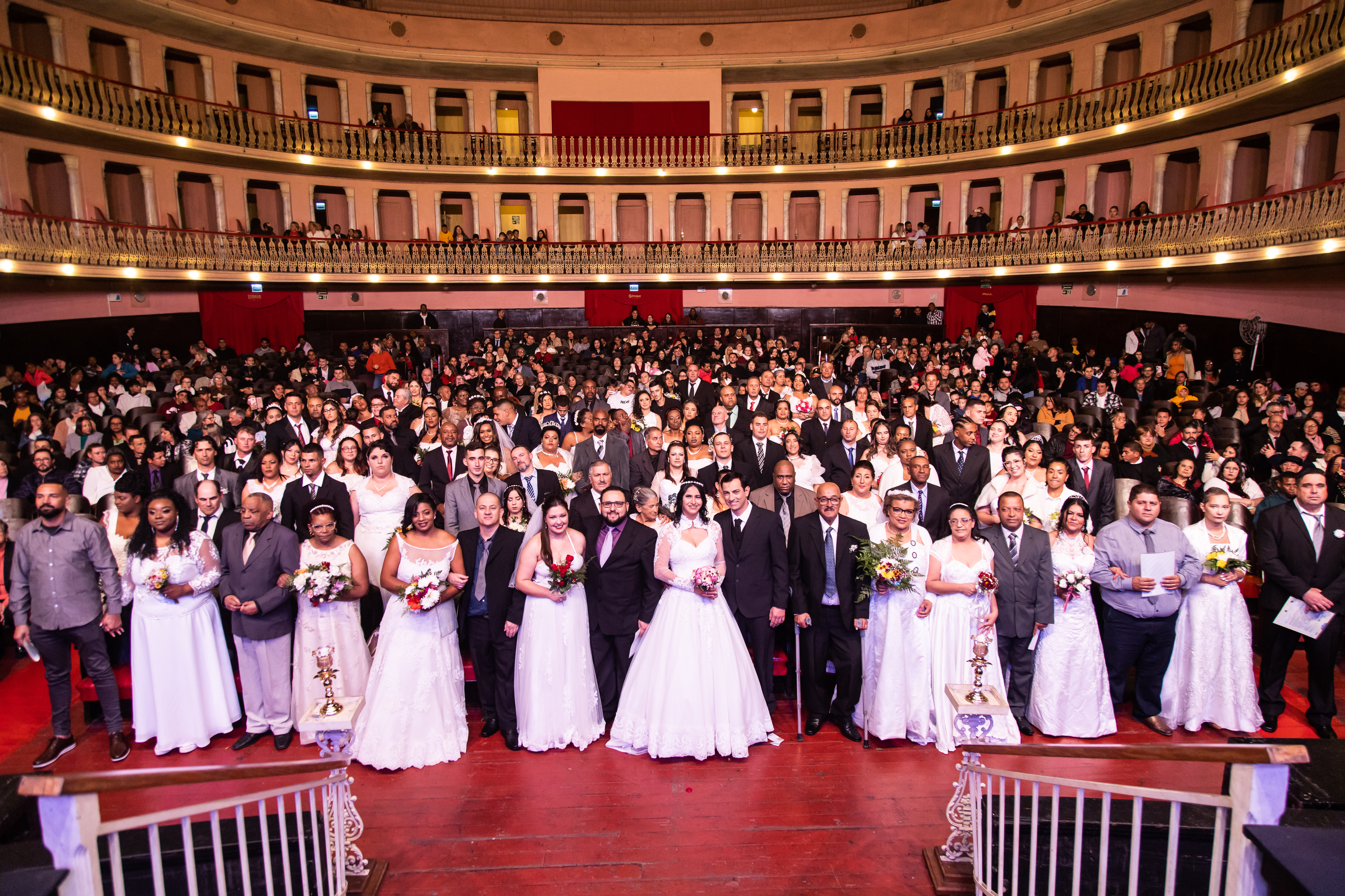 Cerimônia, que ocorrerá em junho, contará com 80 casais. A participação é totalmente gratuita e inclui os vestidos, o coquetel de recepção e o local da celebração.