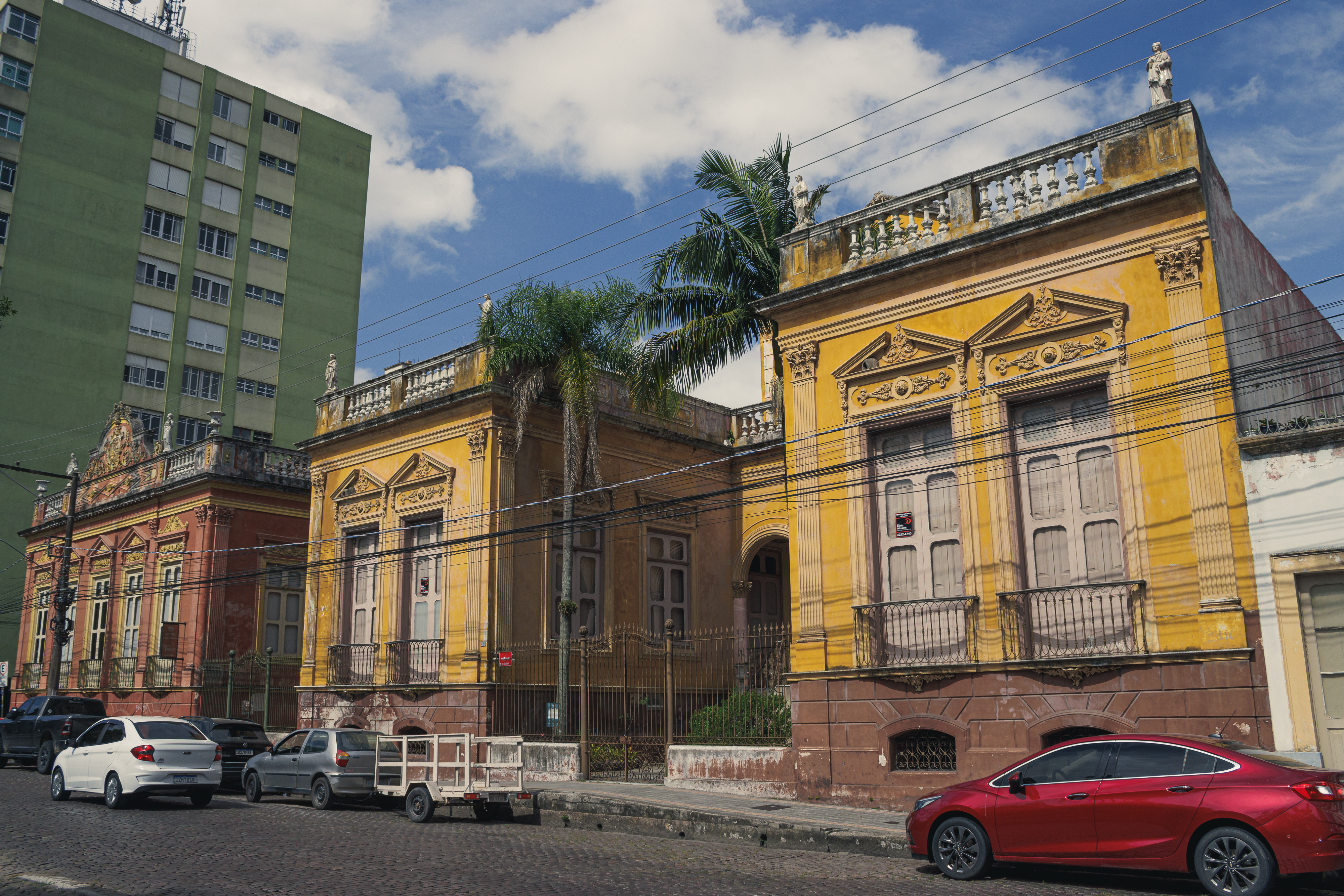 O pedido deve ser realizado pelo proprietário de forma online, por meio do site da Prefeitura