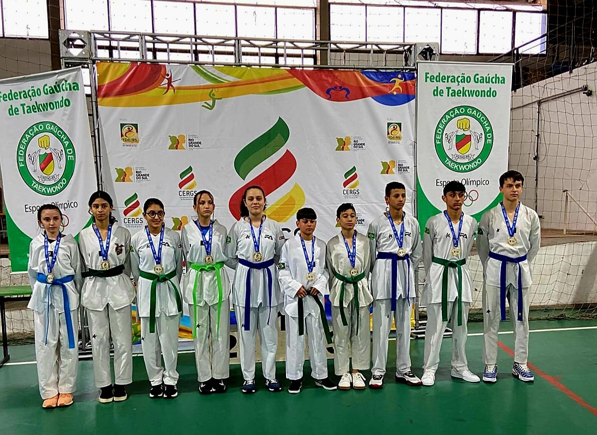 A participação dos estudantes ocorreu na categoria de taekwondo