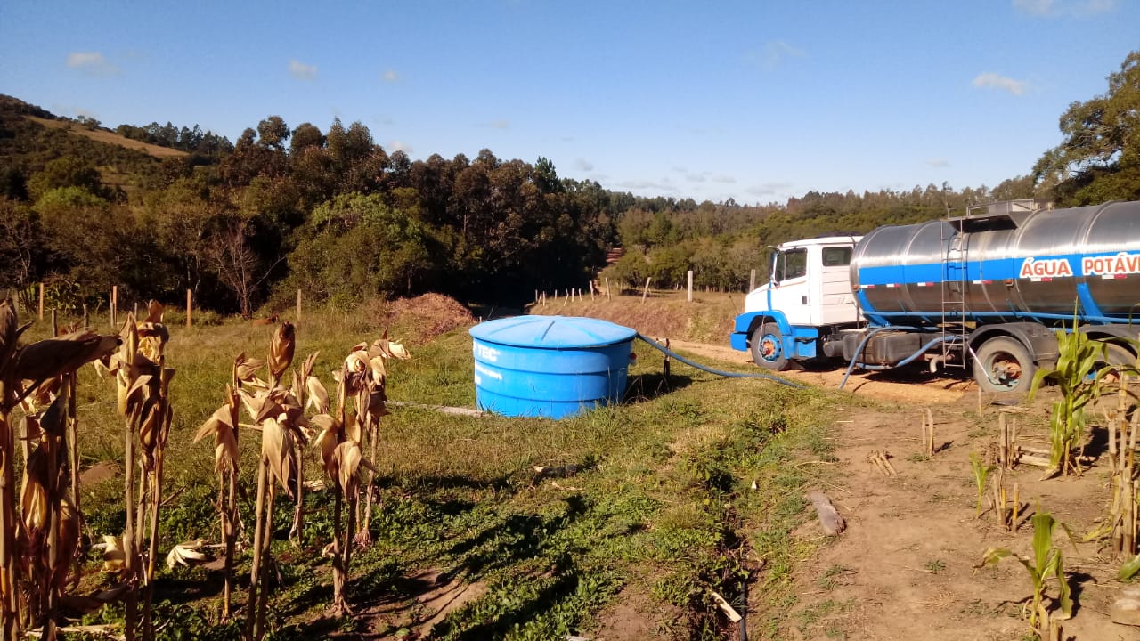 Pandemia, salinidade do Arroio Pelotas e estiagem histórica foram alguns dos desafios enfrentados pelo abastecimento com caminhão-pipa da autarquia no último ano