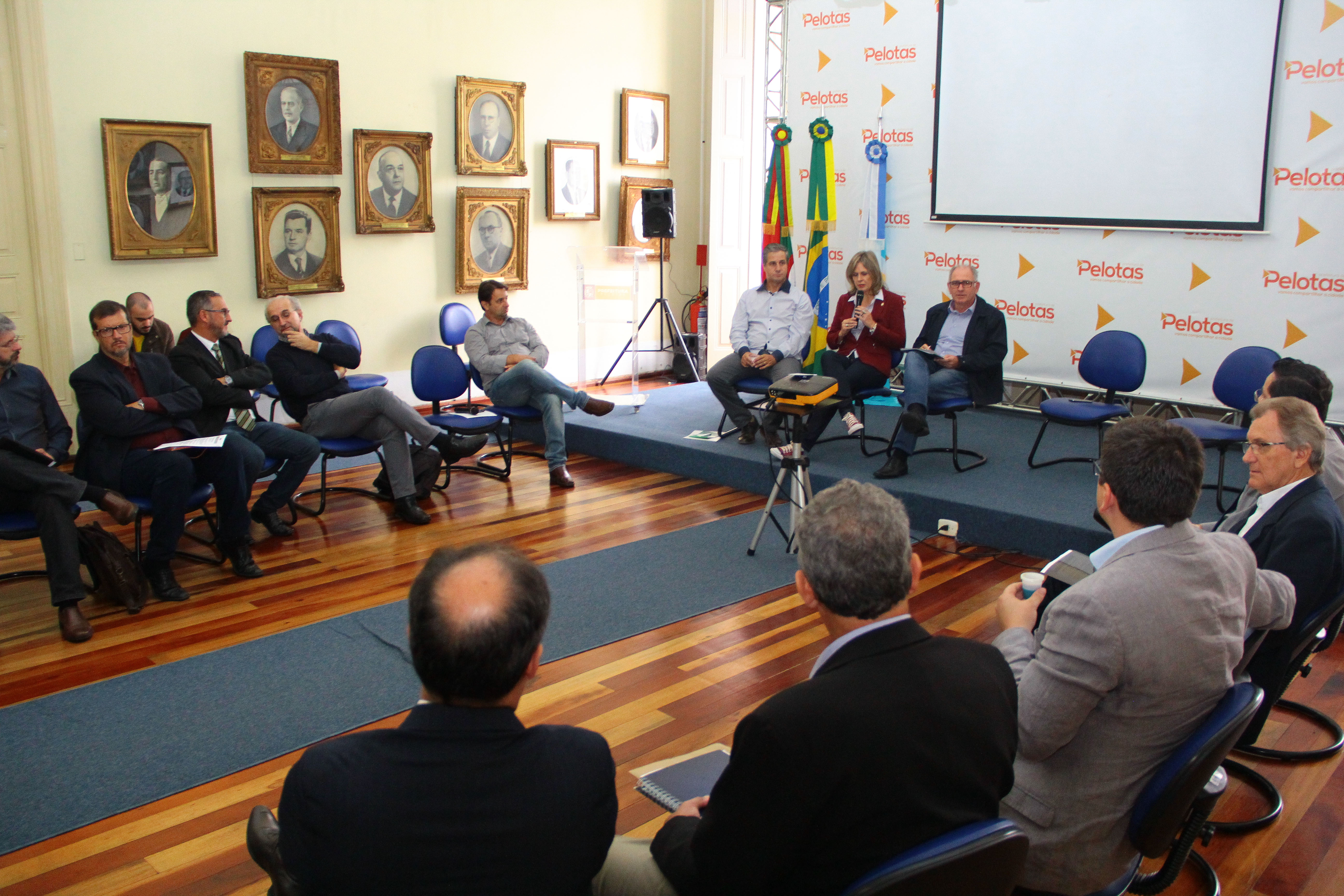 Prefeitos querem o comprometimento dos candidatos com as pautas regionais