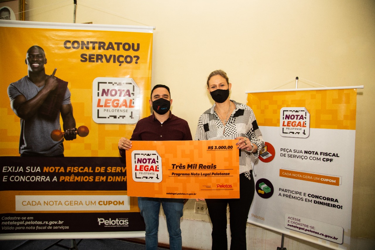Cerimônia ocorreu na manhã desta sexta-feira, no Paço Municipal